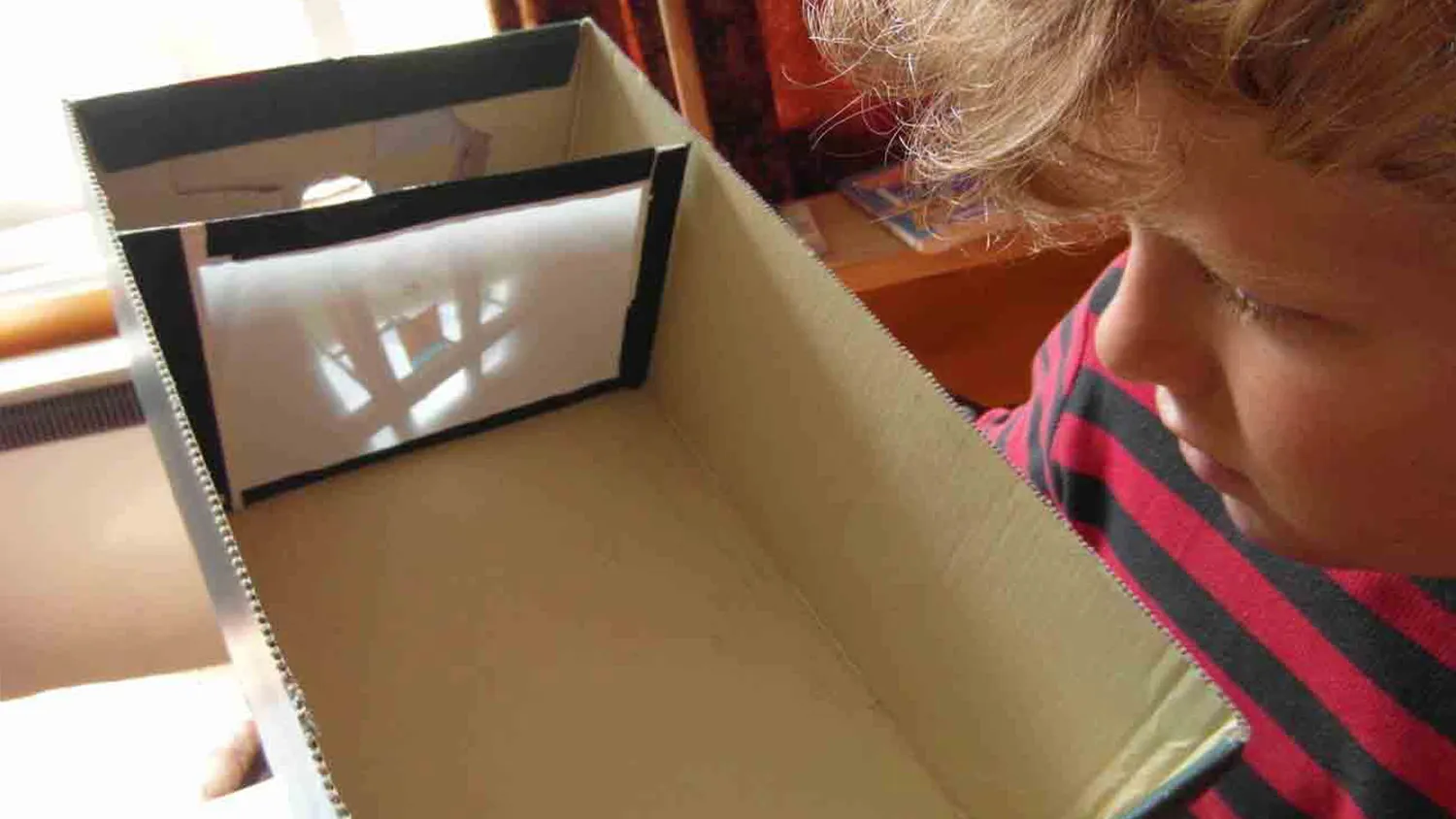 Camera obscura principle